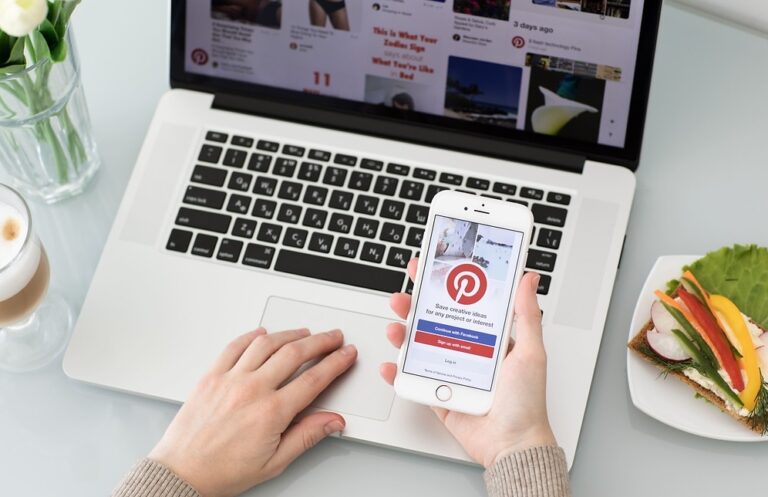 7 Best Pinterest Scrapers 2025: How to Scrape Pinterest with Python
